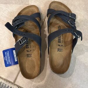 NWT.  Birkenstock Franca Sandals in Black.  Size EU 38.